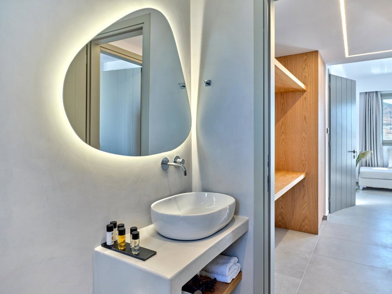 Paros Gem, Naousa, Greece