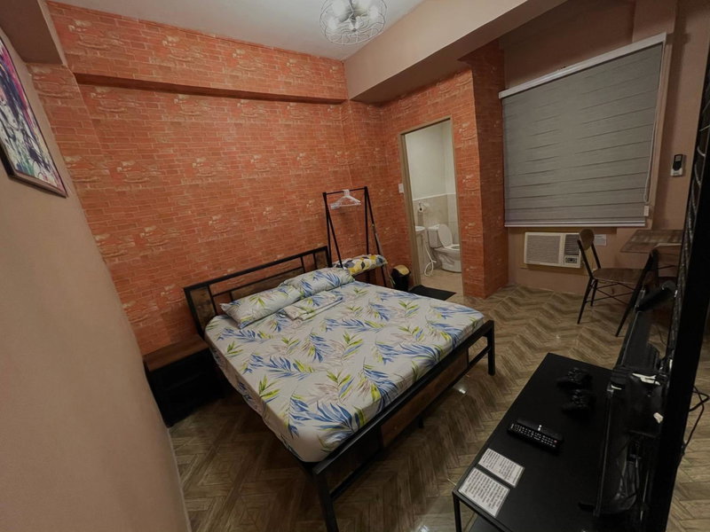 Staycation residences hotel quality transient Netflix wifi international cable tv hi speed fiber internet sanitize, Manila, Philippines