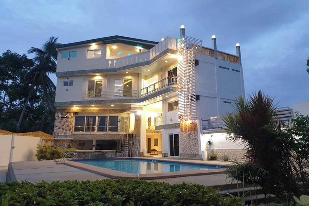 Elicon Suites Resort Bohol near City Center, Philippines