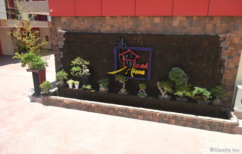 Roadhaus Hotel - The Manny Pacquiao Hotel, General Santos, Philippines