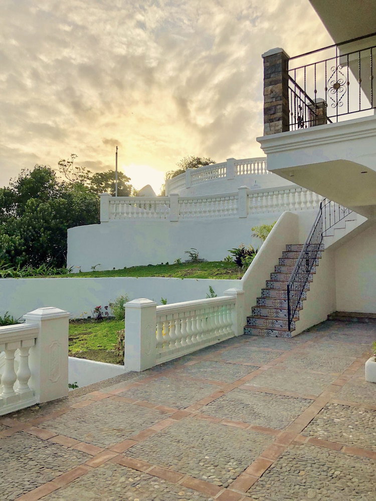Casa Del Faro, Philippines