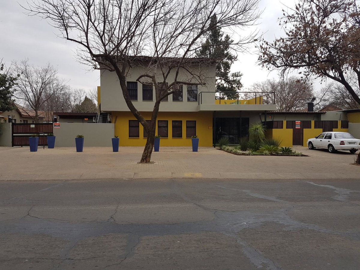 Hotel · A Contempo Guesthouse, Bloemfontein