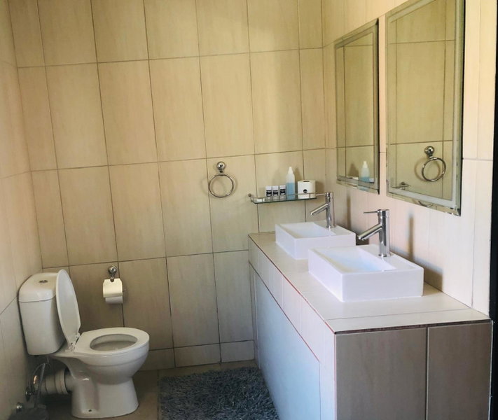 A Contempo Guesthouse, Bloemfontein, South Africa