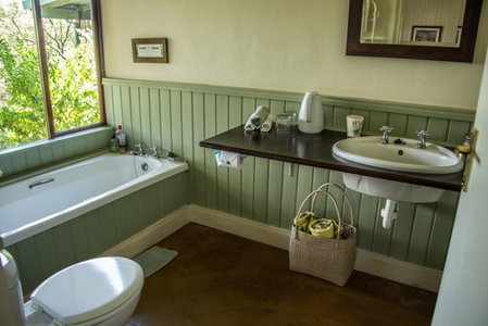 Three Tree Hill Lodge, Bergville, South Africa