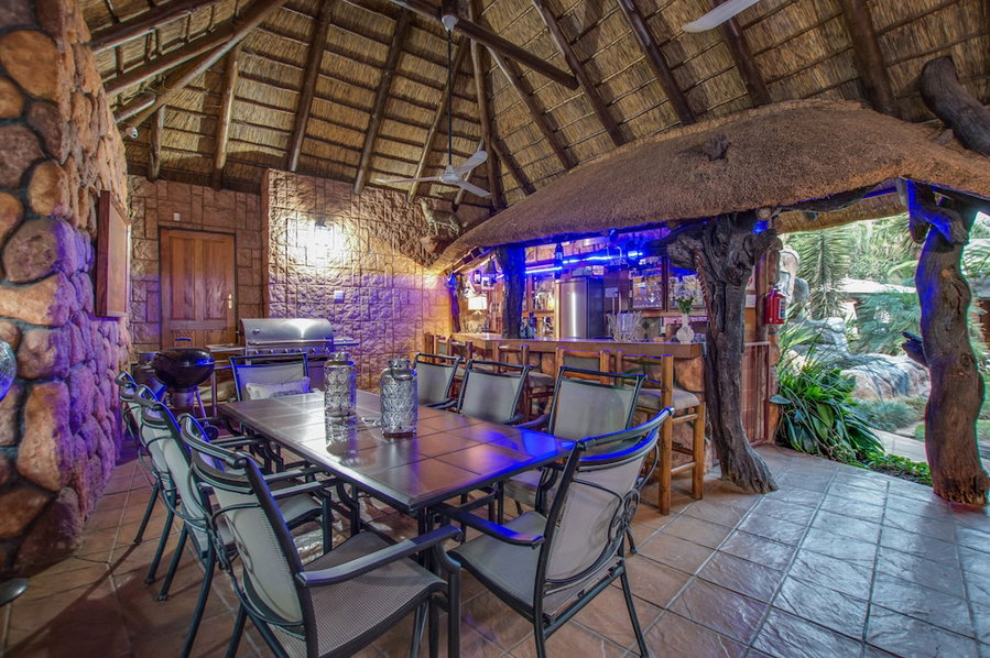 Kassaboera Lodge, Hartbeespoort, South Africa