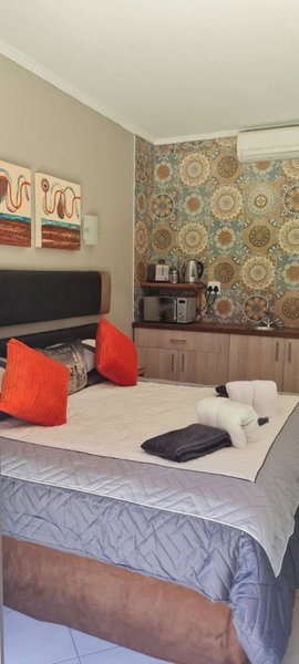 Best overnight modern & private with King size bed, Bloemfontein, South Africa