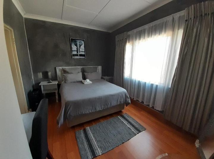 The Private and Cosy Guest House 1, Germiston, South Africa