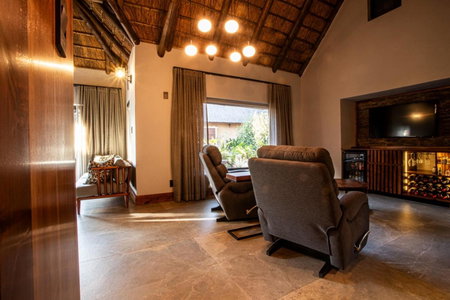 Lapeng Guest Lodge, Boerboomskraal, South Africa