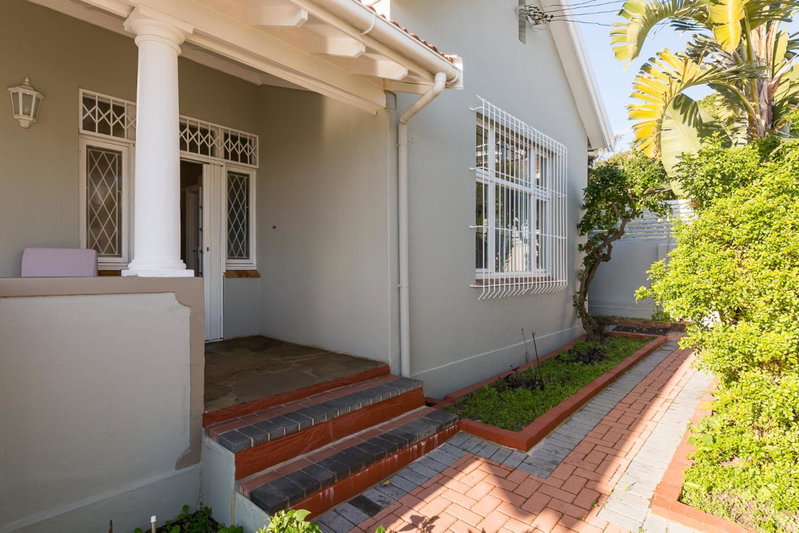 5 Bedroom 5 Bathroom Sea Point Villa with Secure Parking, Cape Town, South Africa