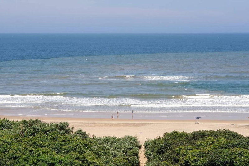 La Mer Stunning Beachfront Apartment, Kingsburgh, South Africa