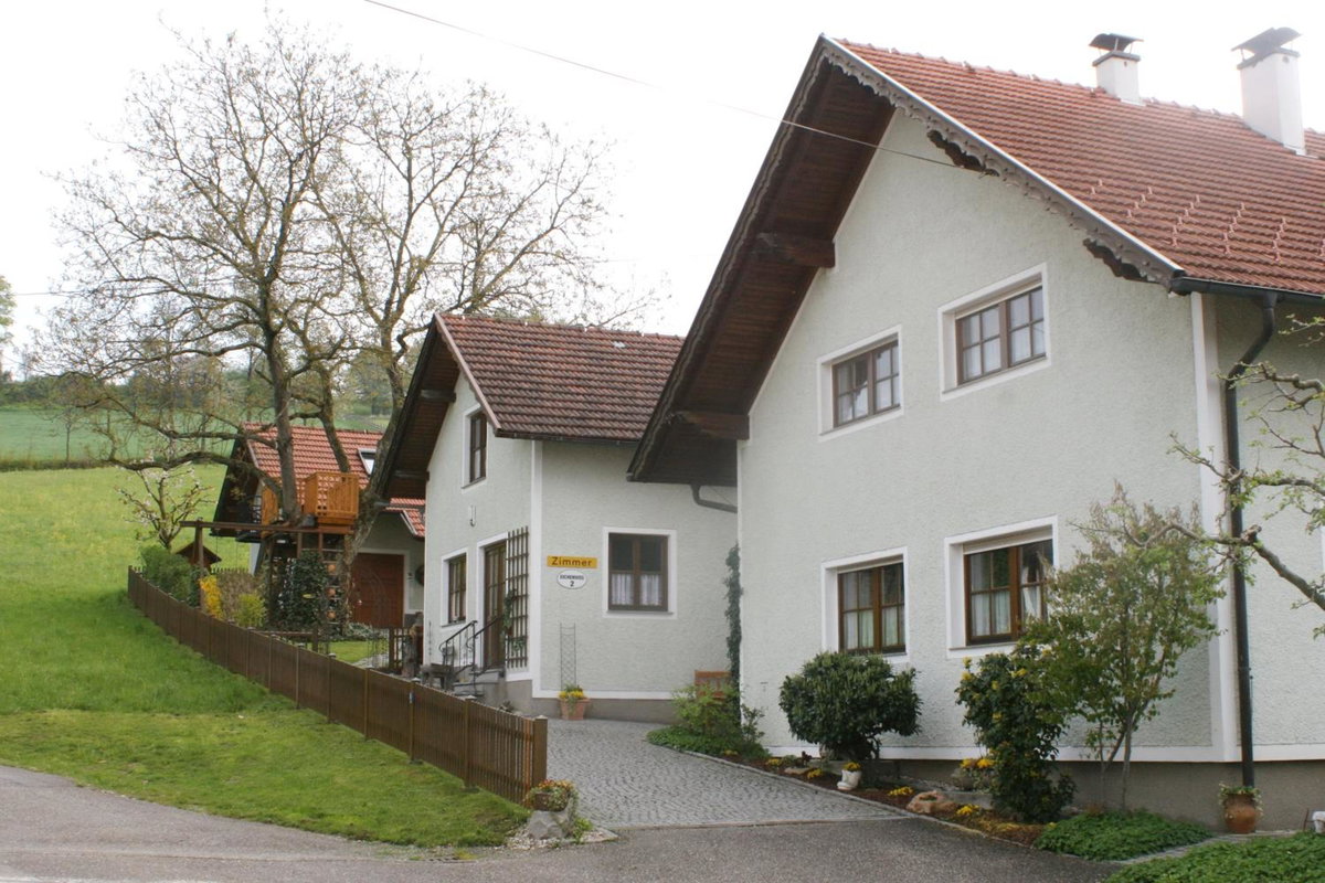 Hotel · Pension MÜLLER - ehemals Pension Wenger, Kirchheim Im Innkreis