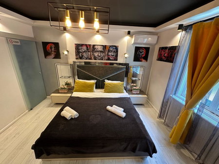 The Fame - Modern Studio in Top Location & Parking, Craiova, Romania