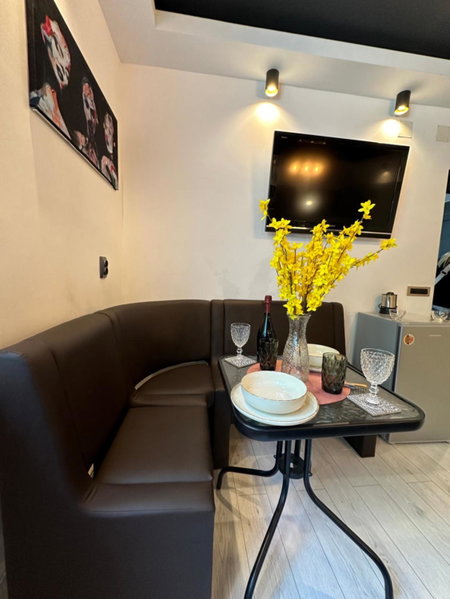 The Fame - Modern Studio in Top Location & Parking, Craiova, Romania