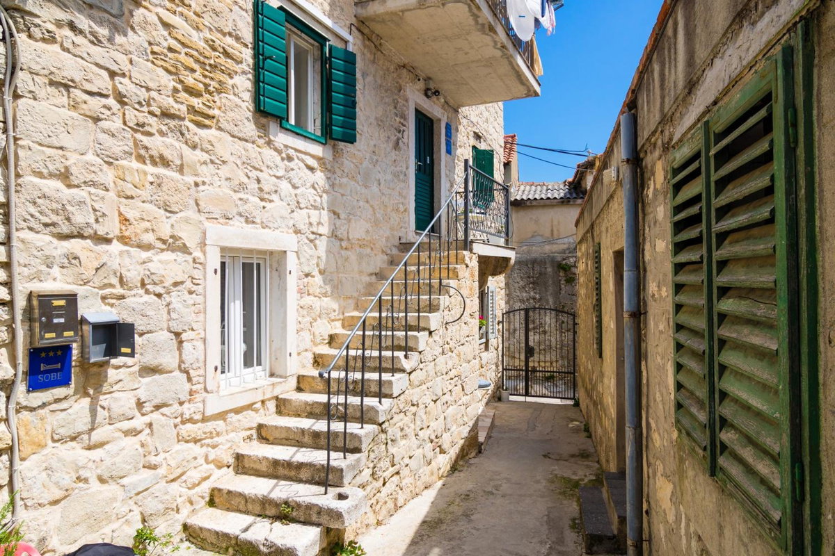 Guest House Babina - Apartments King & Queen, Croatia