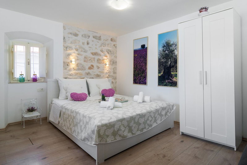 Guest House Babina - Apartments King & Queen, Split, Croatia