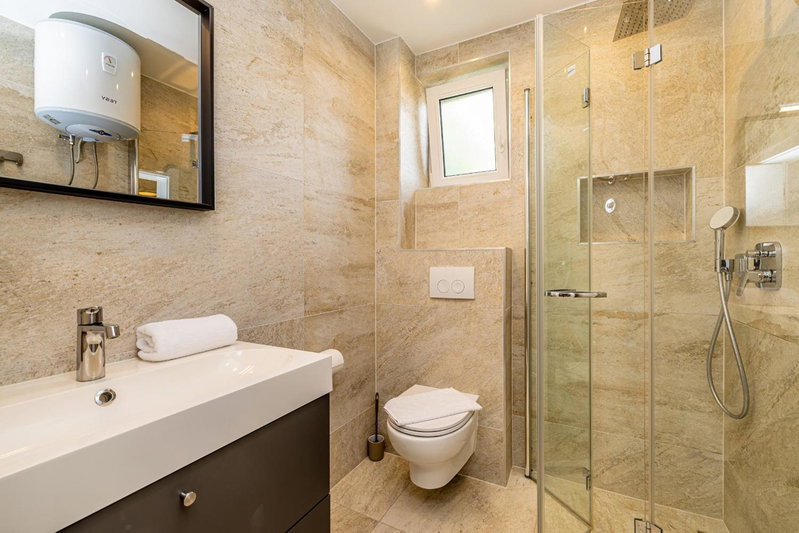 Villa Haya with heated pool, Linardići, Croatia