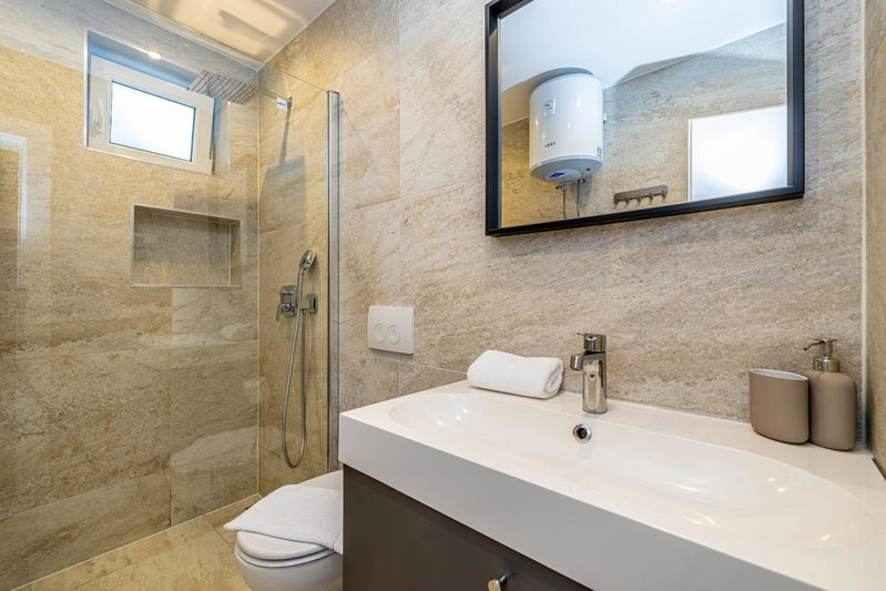 Villa Haya with heated pool, Linardići, Croatia