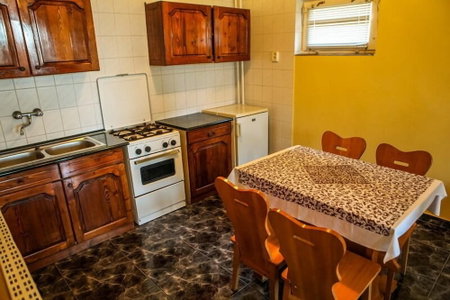 Bor Bazilika Apartman, Tarcal, Hungary