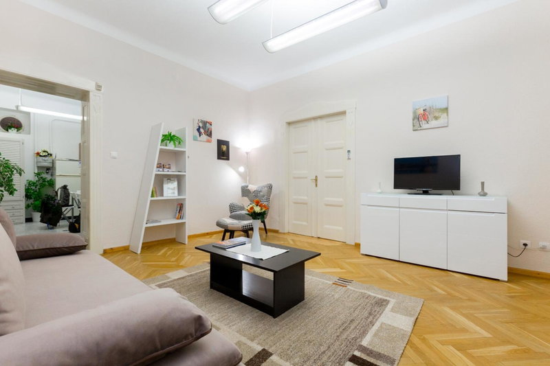 K17 Kinizsi Apartment, Budapest, Hungary