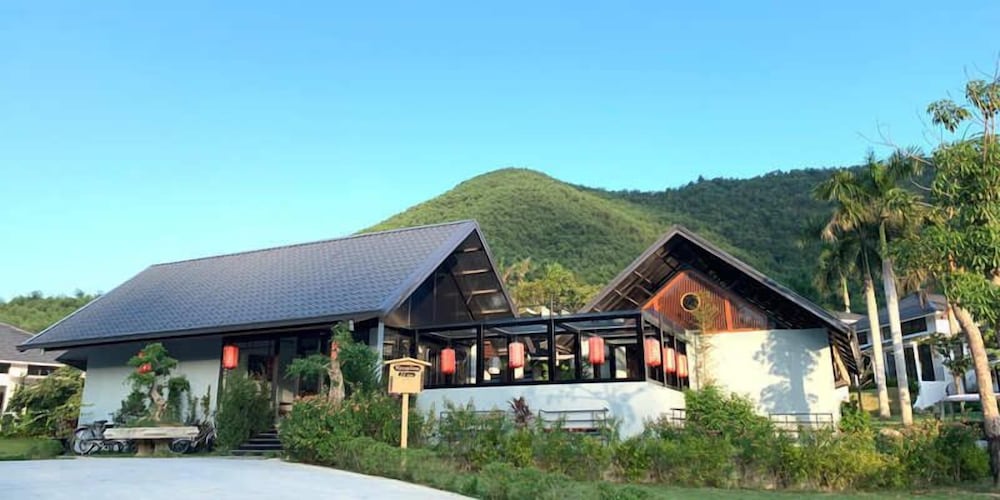 Hotel · Hasu Village, Hoa Binh