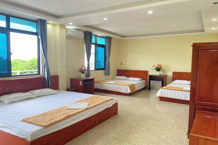 Thanh Trung Van Chay Hotel, Co To, Vietnam