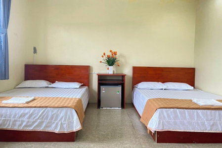 Thanh Trung Van Chay Hotel, Co To, Vietnam