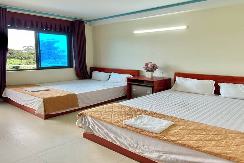 Thanh Trung Van Chay Hotel, Co To, Vietnam