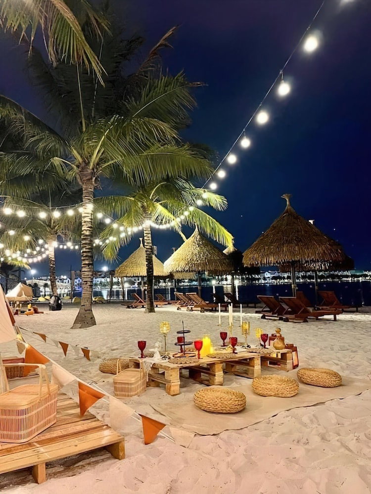 Hotel · The Zenpark Tower - Vinhomes Ocean Park, Hanoi