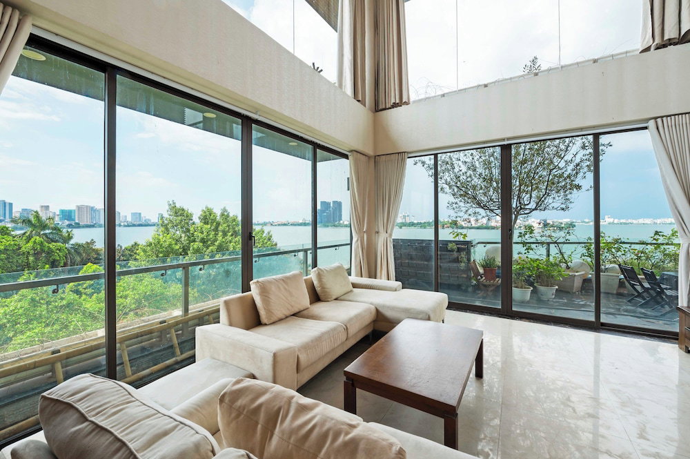 Moon West Lake Residence, Vietnam