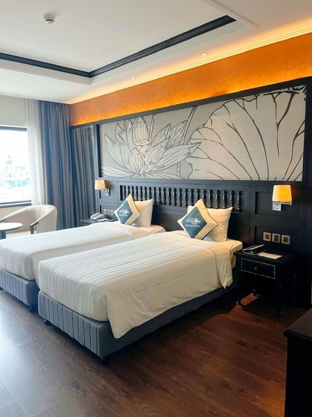 Green Dragon Boutique, Cam Pha, Vietnam