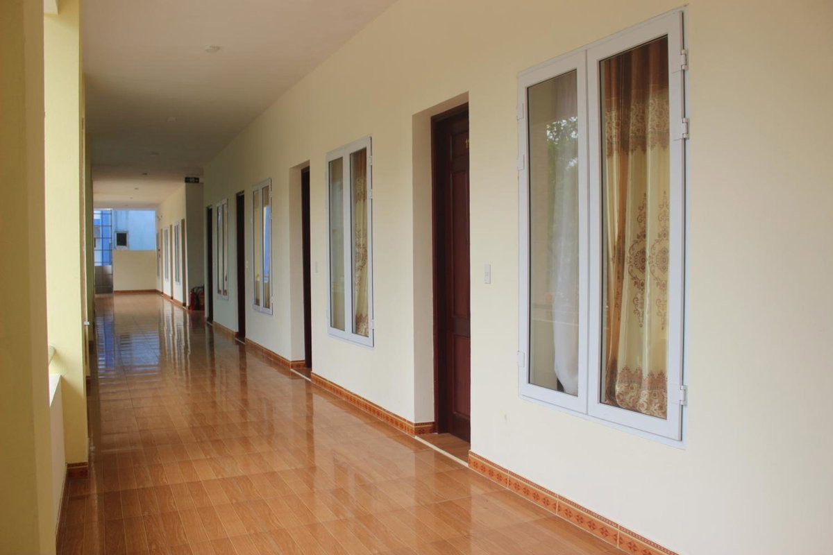 Hoa Binh Hotel, Vietnam