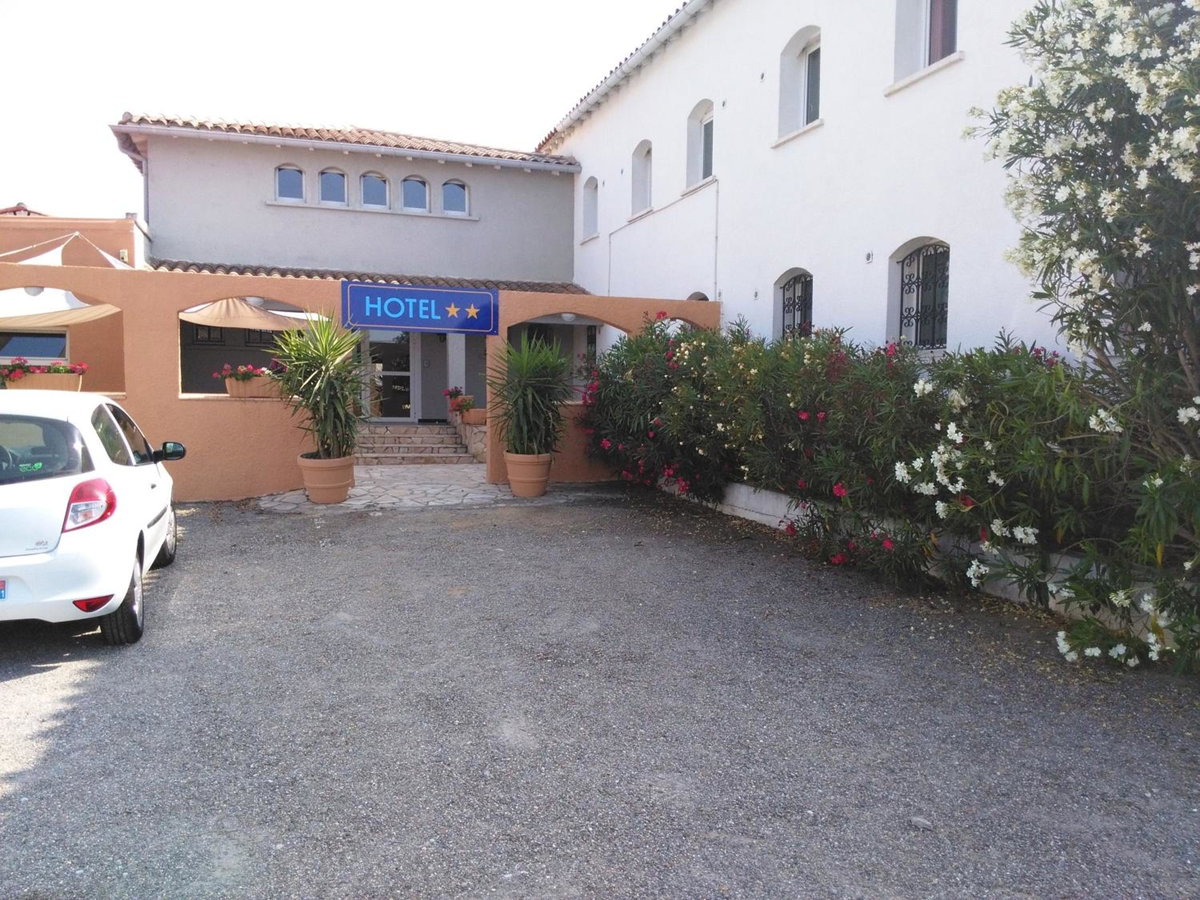 Hotel · Hôtel Le Floreal, Trèbes