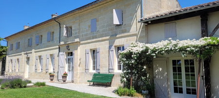 Au Do'Mayne des Bouilles - Spa & Piscine, Lussac, France