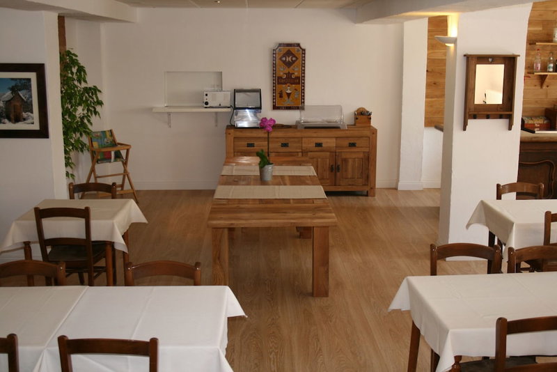 Adonis Hotel Le Chastellan, Guillaumes, France