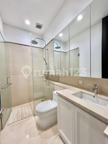 Apartment for rent in North Jakarta, Indonesia · Atmaya Apartment · 4 rooms, 3 baths