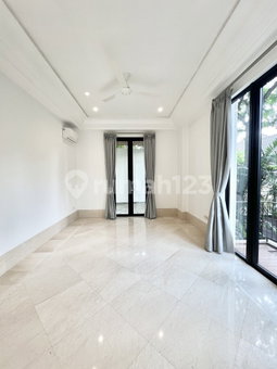 Apartment for rent in North Jakarta, Indonesia · Atmaya Apartment · 4 rooms, 3 baths