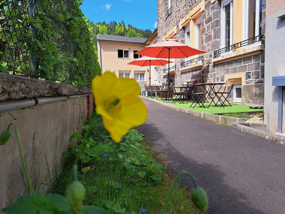 Hotel · Alti'Pic Hôtel, Mont-Dore