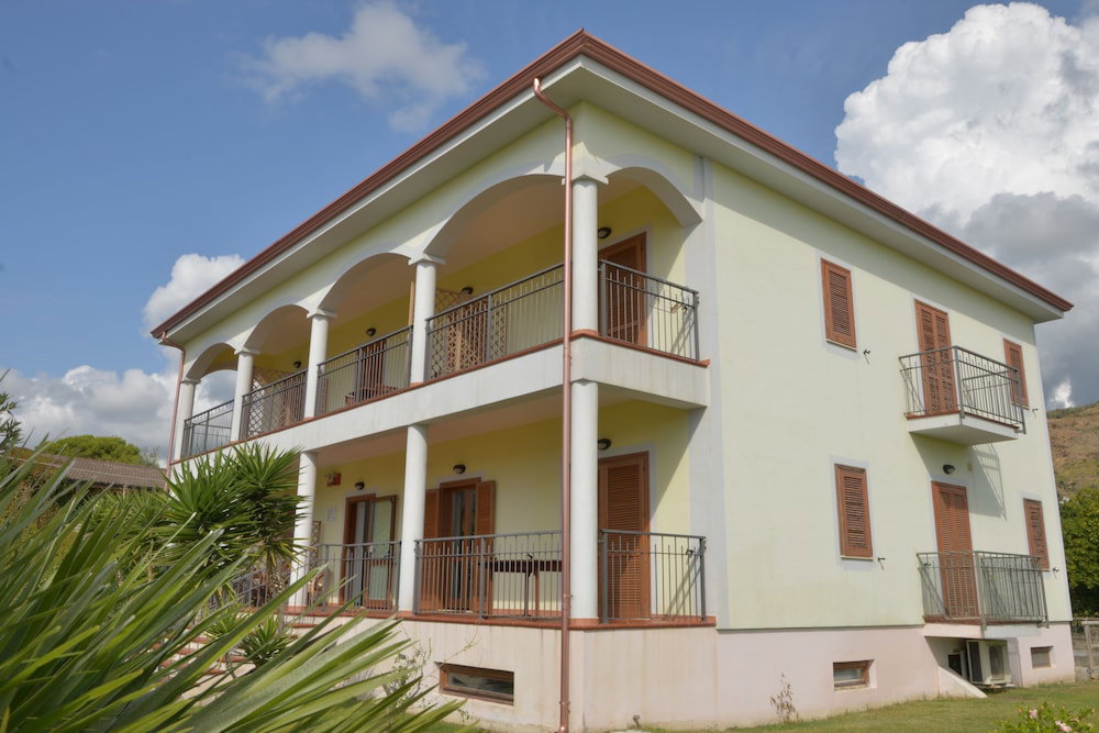 Hotel · Larus Hotel, Sangineto