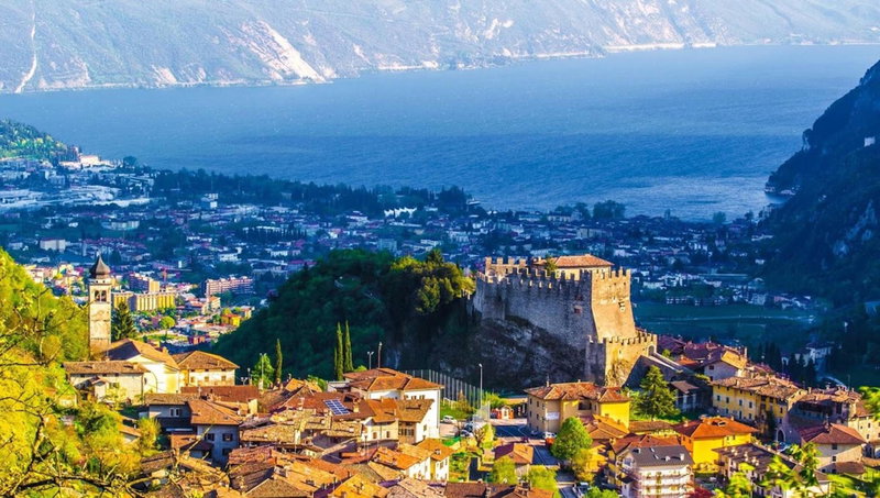Hotel Antica Croce - Gardaslowemotion, Tenno, Italy