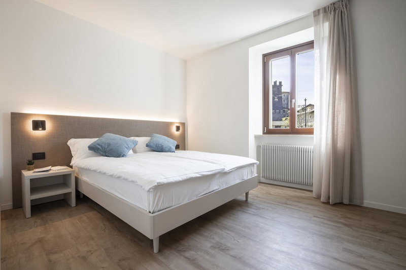 Hotel Antica Croce - Gardaslowemotion, Tenno, Italy