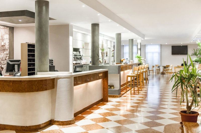 Hotel Vela, Nago-Torbole, Italy