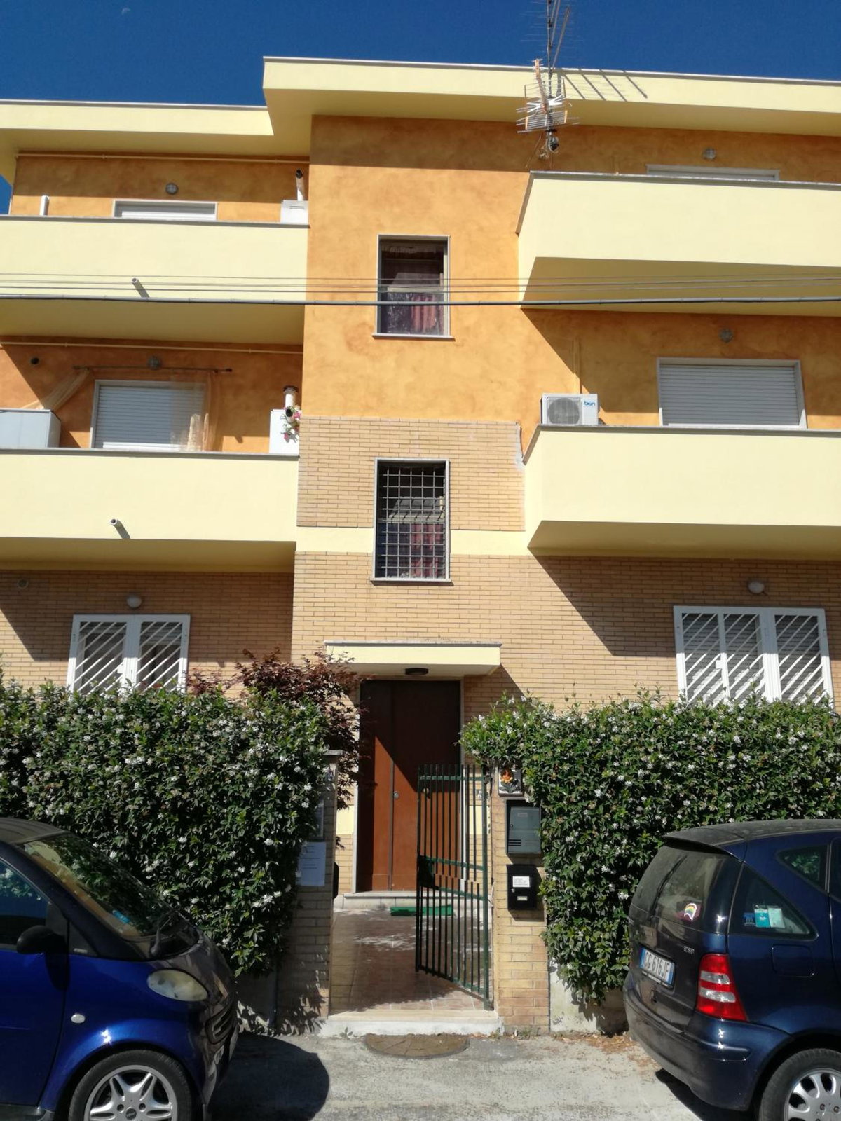 Bb Smallville, Italy