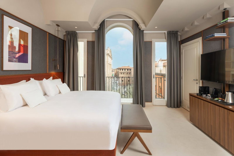 Hotel Brun, Bologna, Italy