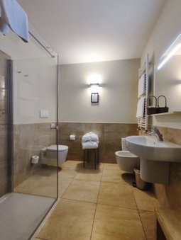 Villa del Poggio Prosecco Bike Hotel, San Pietro di Feletto, Italy