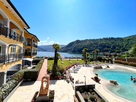 Yachting Residence - Private Dock, Lake Access & SPA, Lavena Ponte Tresa, Italy