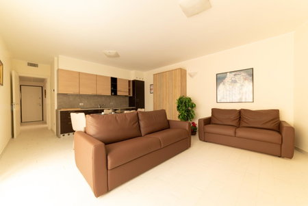 Yachting Residence - Private Dock, Lake Access & SPA, Lavena Ponte Tresa, Italy