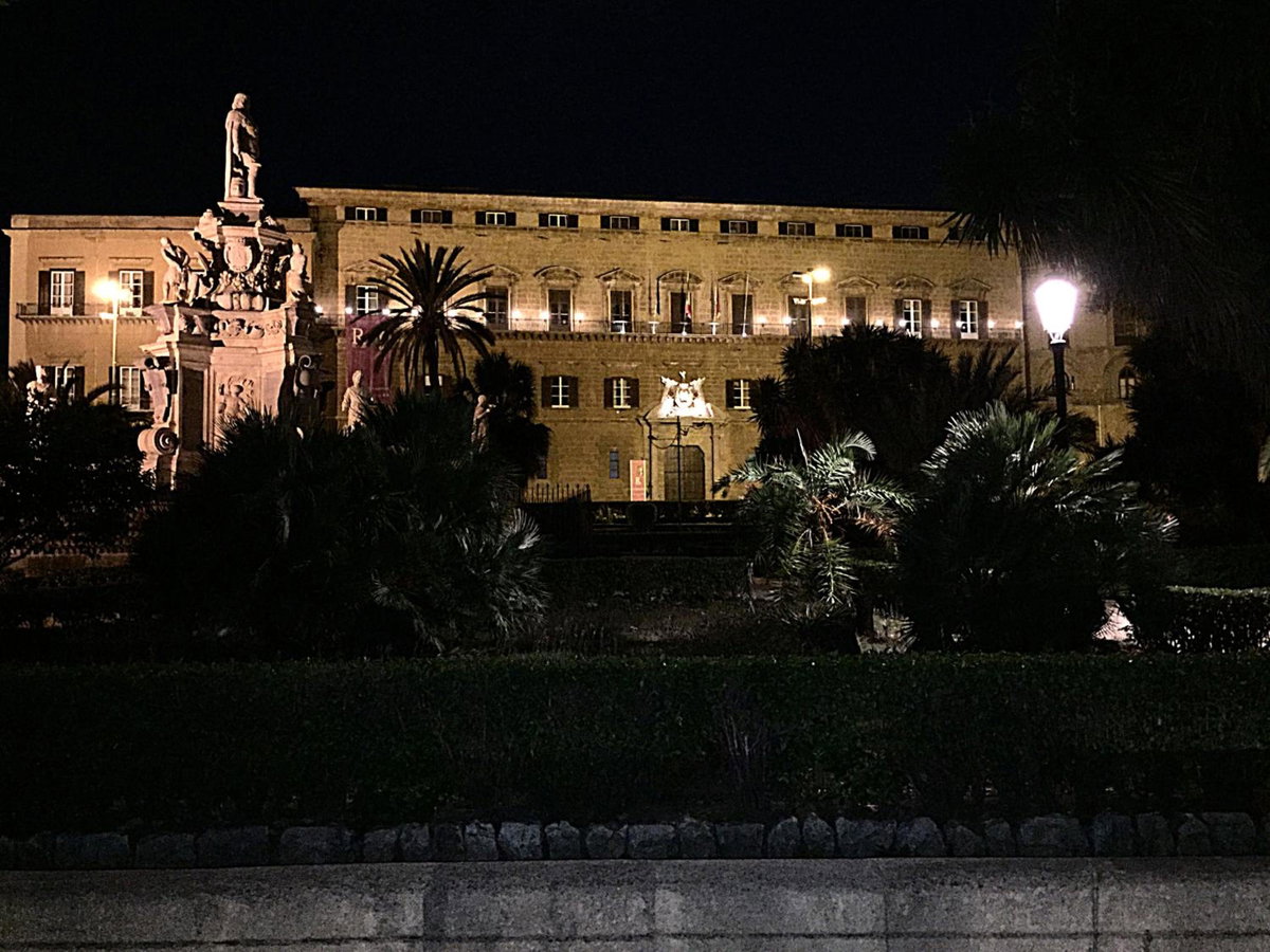 Hotel · Normanni Central House, Palermo