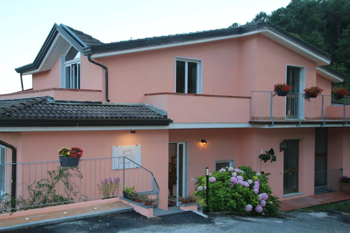 Hotel · B & B la Marmifera, Carrara