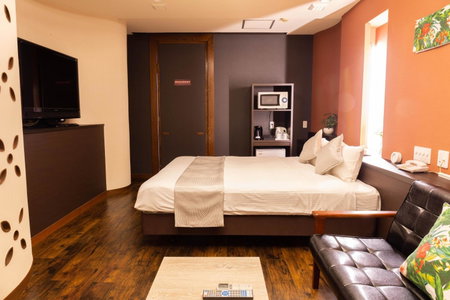 Nami No Ue Crystal Hotel, Naha, Japan