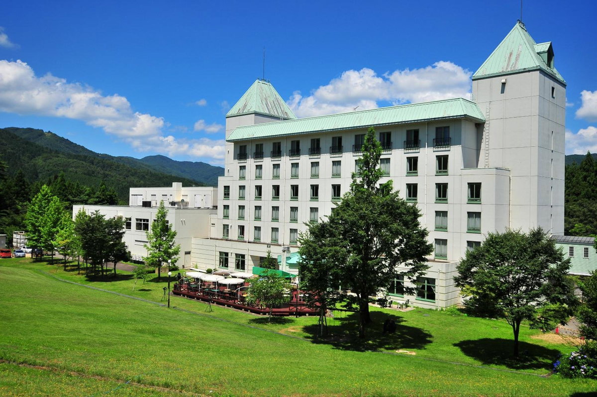 Blue Ridge Hotel, Japon